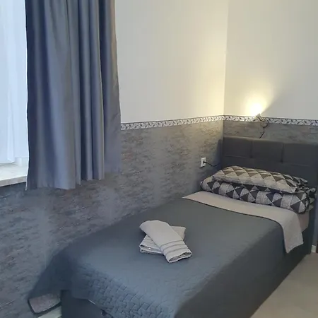 Valentina 3*